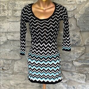 Black and White Chevron Knit tunic